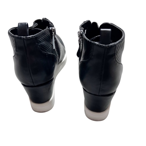 MIA Cristie Women’s Black & White Faux Leather Slip On Wedge Sneaker Ankle Boot - Picture 5 of 16